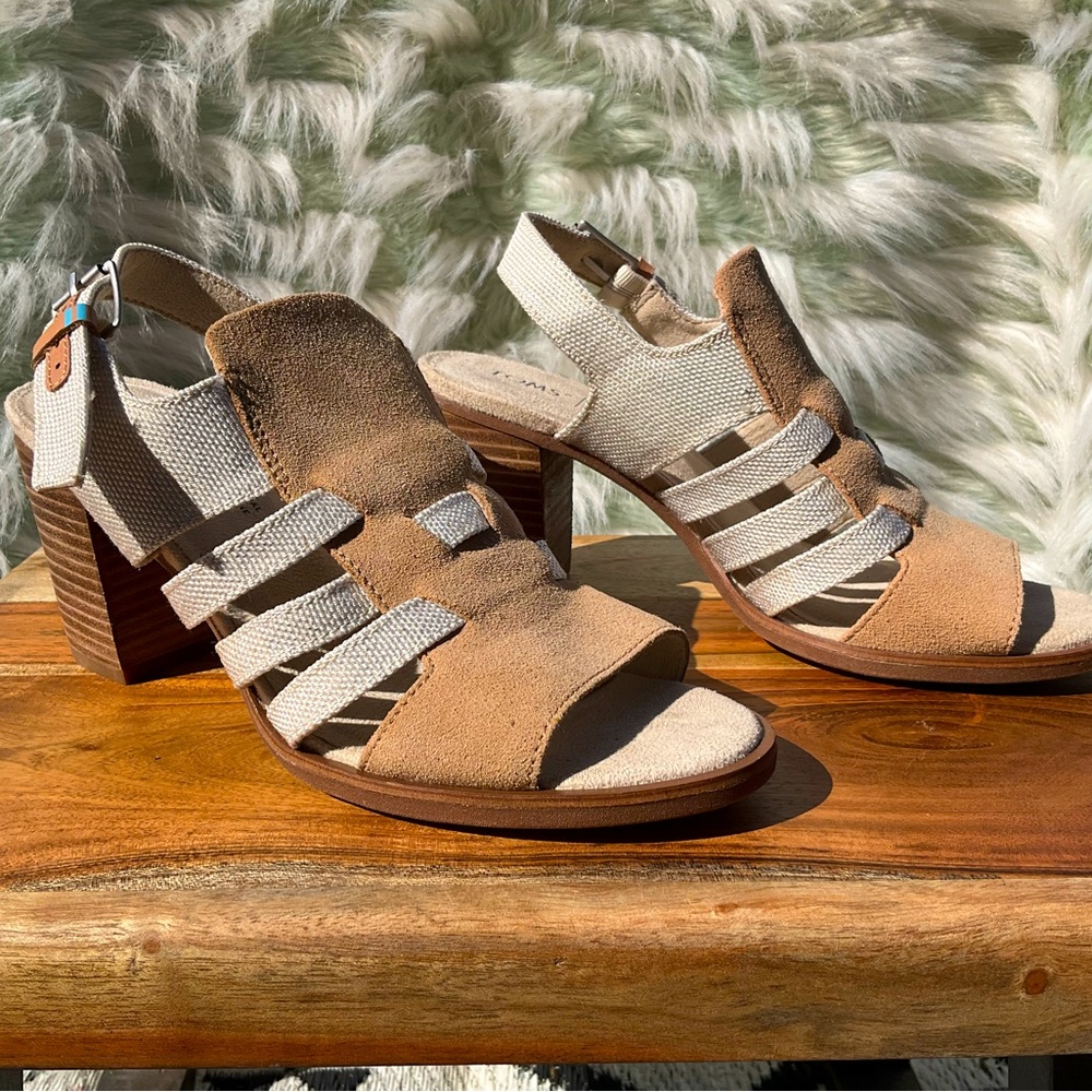 NWOT TOMS block heel Sz. 8.5